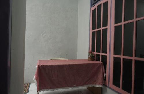 Tetebatu Hotel | Hotel O Wisma Parakita Syariah Near RS Faisal Patalasang