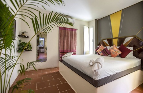 Kampot Hotel | Hotel Old Cinema