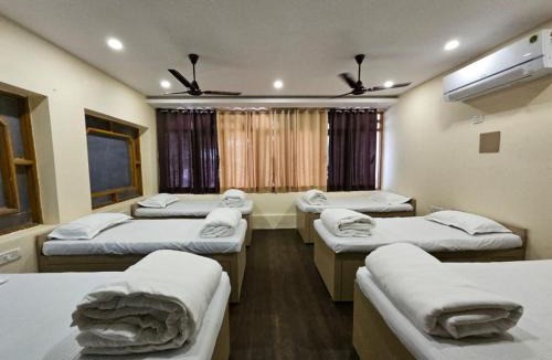 Sigra Hotel | Hotel Padmini International- Sigra