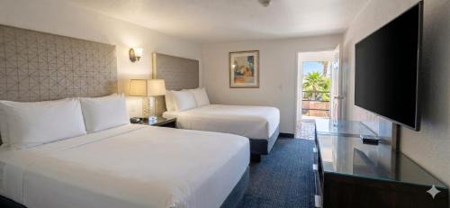 Rosarito Hotel | Hotel Palmas Quintero