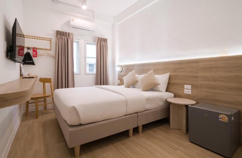 Arun Amarin Hotel | Hotel PaPa Bangkok Siriraj