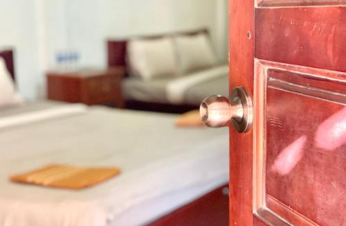 Daun Penh Bed & Breakfast | Hotel Riverside Sky - FREE LAUNDRY