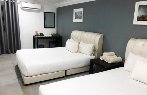 Kampung Bakau Tinggi Hotel | HOTEL SHAFURA 2