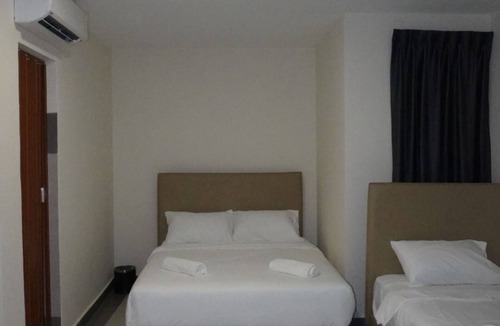 Gelang Patah Hotel | Hotel Shlyo - Taman Nusantara Prima