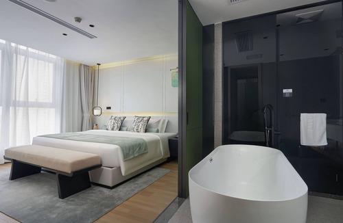Chamkar Mon Hotel | HUA CLUB SPACE BELONG TO TIME