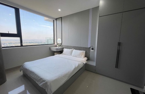 Hue Apartment | Hue Oi 4 Homestay - Spacious 2-Bedroom Apartment with Balcony & Pool - River and Field View
