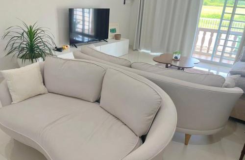 Kuching House | HUGE landed full house