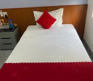 Van Chan Hotel | Huong Viet Hotel