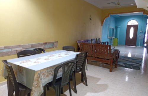 Tanah Merah House | Husna Homestay Kota Harmoni Tanah Merah