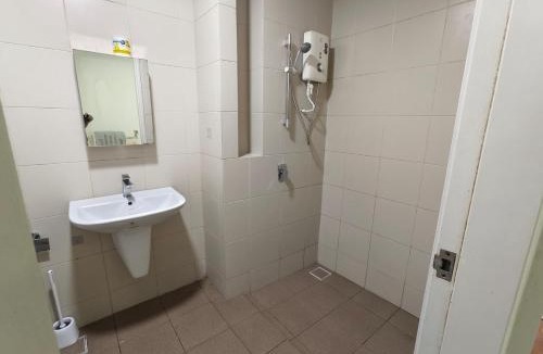 Shah Alam Apartment | I-City 2 Bedroom, Indoor Playground, 6 Bed #A1601