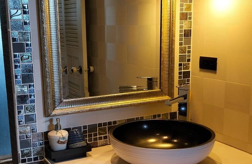 Phanat Nikhom Hotel | I-Destiny Gallery Resort