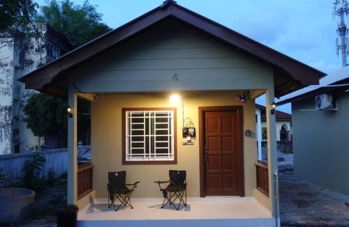 Kampung Sura House | IA Tiny House