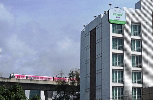Thanon Phaya Thai Hotel | iCheck inn Mayfair Pratunam