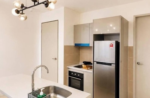 Kuala Lumpur Apartment | Iconic Elevated Suite at Trion
