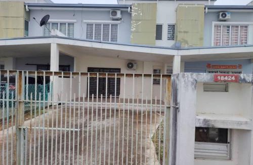 Tawau House | Idaman Homestay BSI 4 Bedrooms Fully Aircond Netflix
