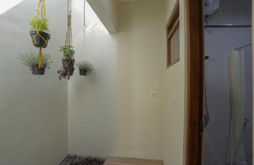 Banjarsari House | IDR Green Guest House Syariah Mitra RedDoorz