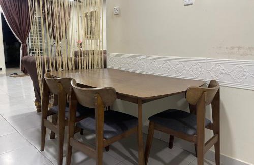 Tawau House | Impian Homestay BSI 4 Bedrooms Fully Aircond Netflix