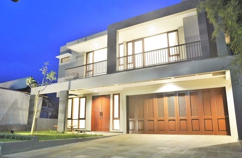 Bandung Villa | Indah 1 Golf Villa 4 bedroom with a private pool