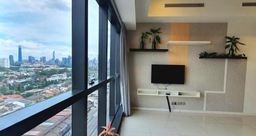 Ampang Apartment | Infinity KLCC Pool at M City Ampang