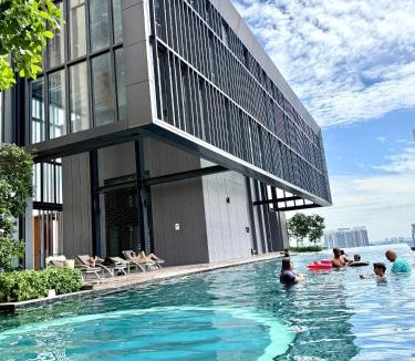 Pudu Hotel | Infinity Pool With Lucentia Residence By KL