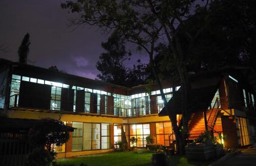 Su Thep Hostel | Insight Hostel