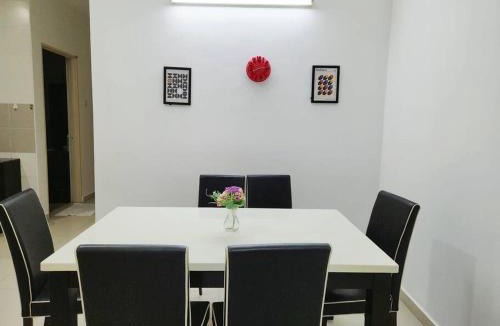 Ipoh House | IPOH BOTANI bauhaus 17pax/4BR/mahjong/tv box
