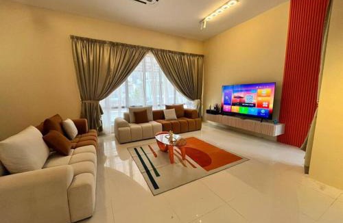 Ipoh House | Ipoh Happiness Stay 20pax Karaoke & Snooker Landed