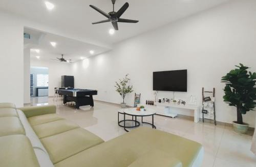 Hulu Kinta House | Ipoh Home Story Newly Renovated Bercham Landed Double Storey For 10pax