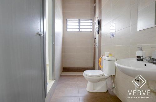 Taman Wah Keong House | Ipoh Luxury Suites by Verve EECH16-18pax