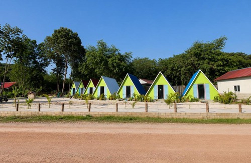 Koh Rong Hostel | Island Vibe Hostel Koh Rong