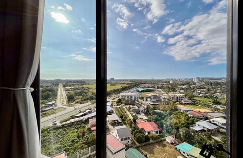 Penampang Apartment | ITCC Manhattan Suites Vinyl by Hush Inn