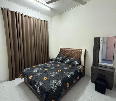 Kangkar Pulai House | J&N homestay