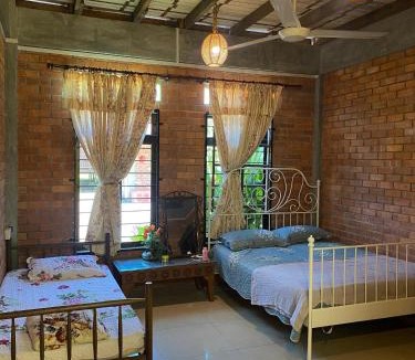 Kampung Teluk Kemang House | Jarah Residence, Classic Home Staycation