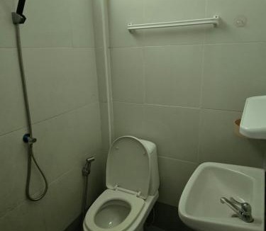 Chom Phon House | Jatujak Bangkok guesthouse R8