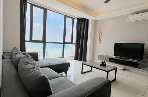 Seri Tanjung Pinang Apartment | Jazz Service Suites Penang