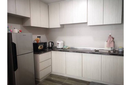 Tabuan Jaya Apartment | Jeff and Ricky Homestay 17 @ Vivacity Megamall