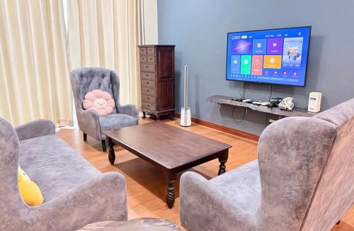 Pusat Komersil Lee Ling Apartment | Jeff & Ricky Homestay122 Matang Home Kuching