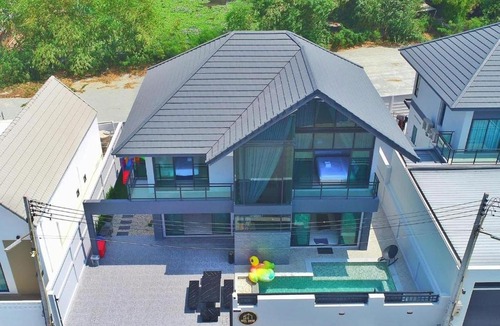 Pong Villa | JJ Poovillas Party