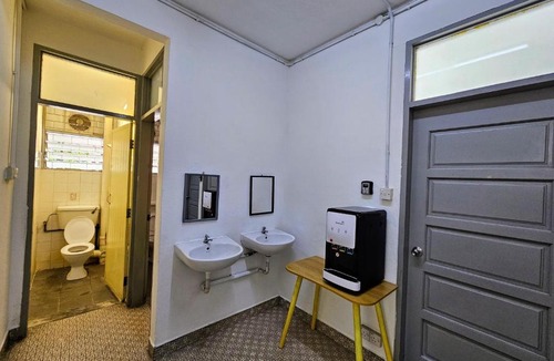 George Town House | JP Hostel
