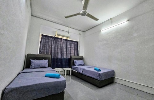 George Town House | JP Hostel
