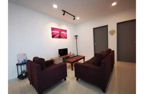 Kuching House | JR Homestay 36@Princeton Suite Kuching Airport