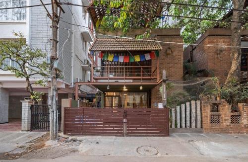 Hoysala Nagar Hostel | Jugglers Rest Boho Style 4 Bedrooms Spacez Luxury Villa
