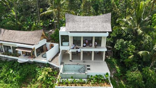 Tembuku Villa | Jungle Valley Villas