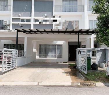 Kajang House | Kajang Superlink Villa With 6 Bedroom & Luxury