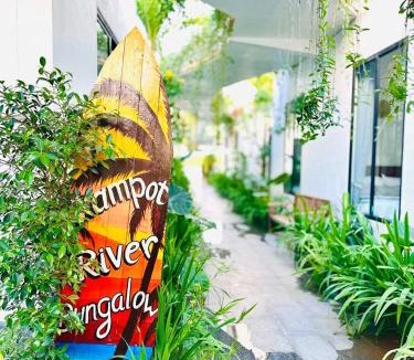 Kampot Hotel | Kampot River Bungalows (New)
