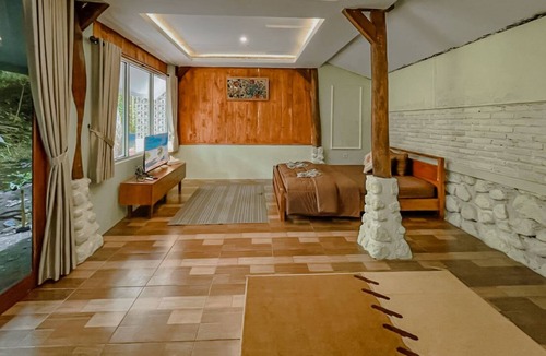Ngemplak Villa | Kampung Bening by Kamar Tamu