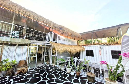 Senggigi Hostel | Karcof Container Hostel