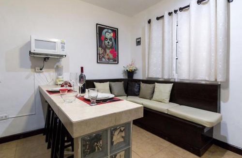 Downtown Apartment | Katrina Double Balcony Apartment 5th Avenue