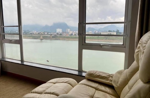 Hoa Binh Hotel | Khách sạn APPLAZA