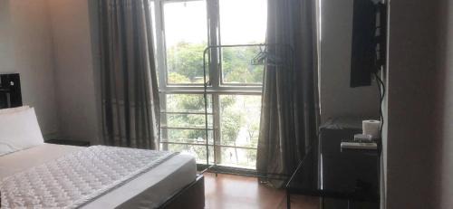 District 4 Hotel | Khách Sạn Gia Huyên